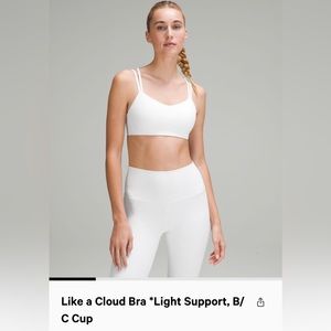 Lululemon “like a Cloud” bra